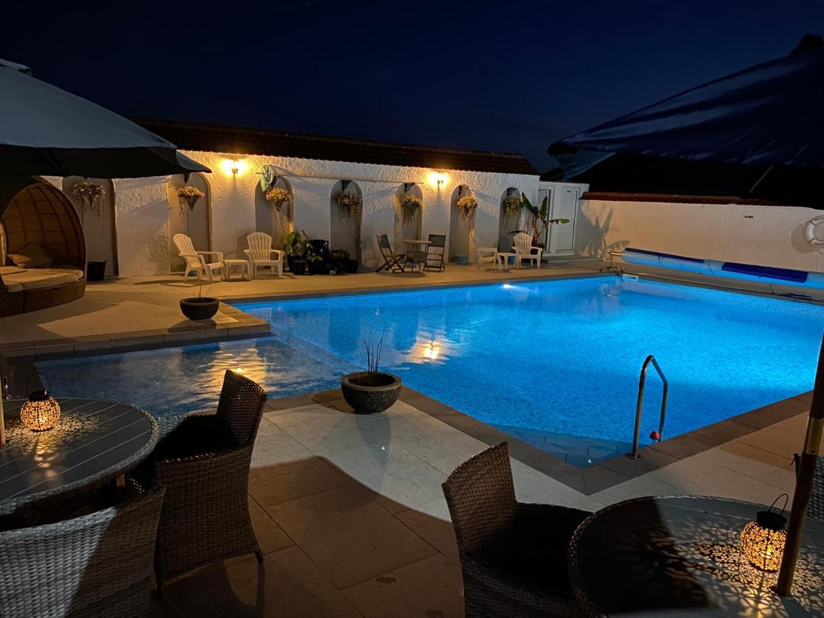 Beau Vallon Holiday Apartments Saint Peter Eksteriør billede